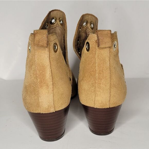 SAM EDELMAN RUBIN GROMMET ANKLE BOOTIES. - Picture 9 of 13